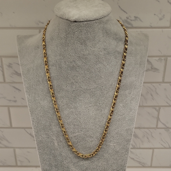 Goldtone Chain Intricate Design - Picture 1 of 5